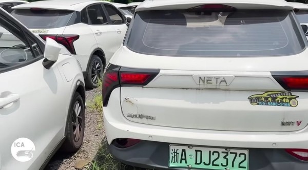 В Китае находят поля с заброшенными электромобилями. Что происходит?