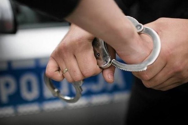 В Польше белорус со стрельбой ограбил двух соотечественников В Польше белорус со стрельбой ограбил двух соотечественников