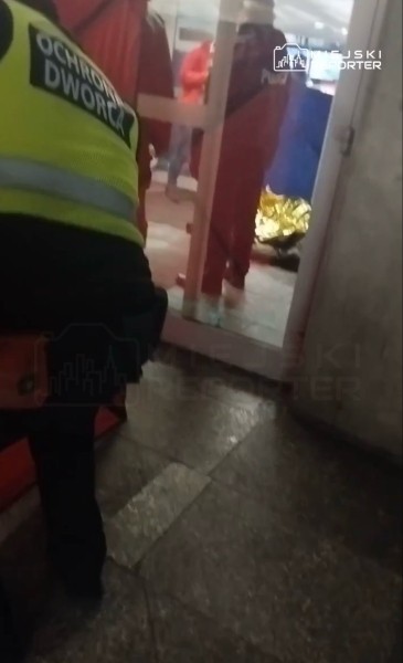 В Варшаве на вокзале умер белорус