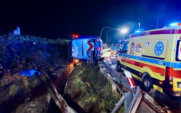 Жесткое ДТП в Польше: автобус с пассажирами перевернулся! Есть ли белорусы среди пострадавших?